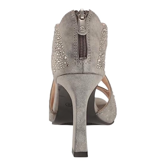 NWOT Adrienne Vittadini “GOLLY”Silver & Rhinestone Heels - Picture 3 of 5